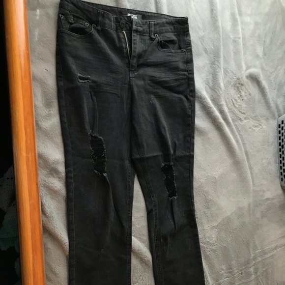 Black mom jeans! - Picture 2 of 3